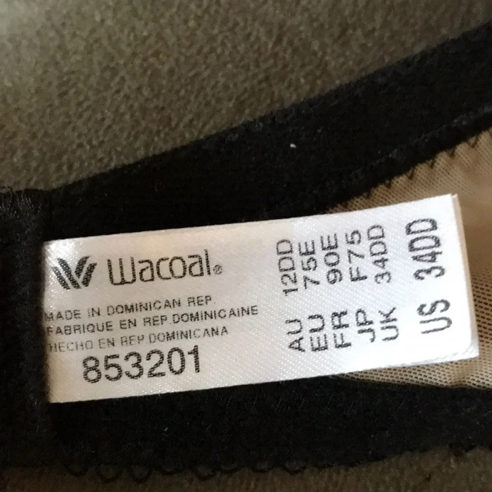 Wacoal Lace underwire lightly lined bra black
